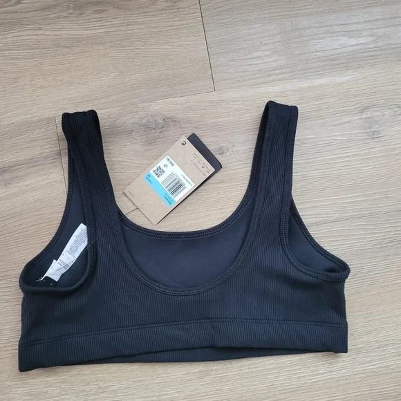 Nike Alate Ribbed Black Sports Bra - Picture 2 of 4